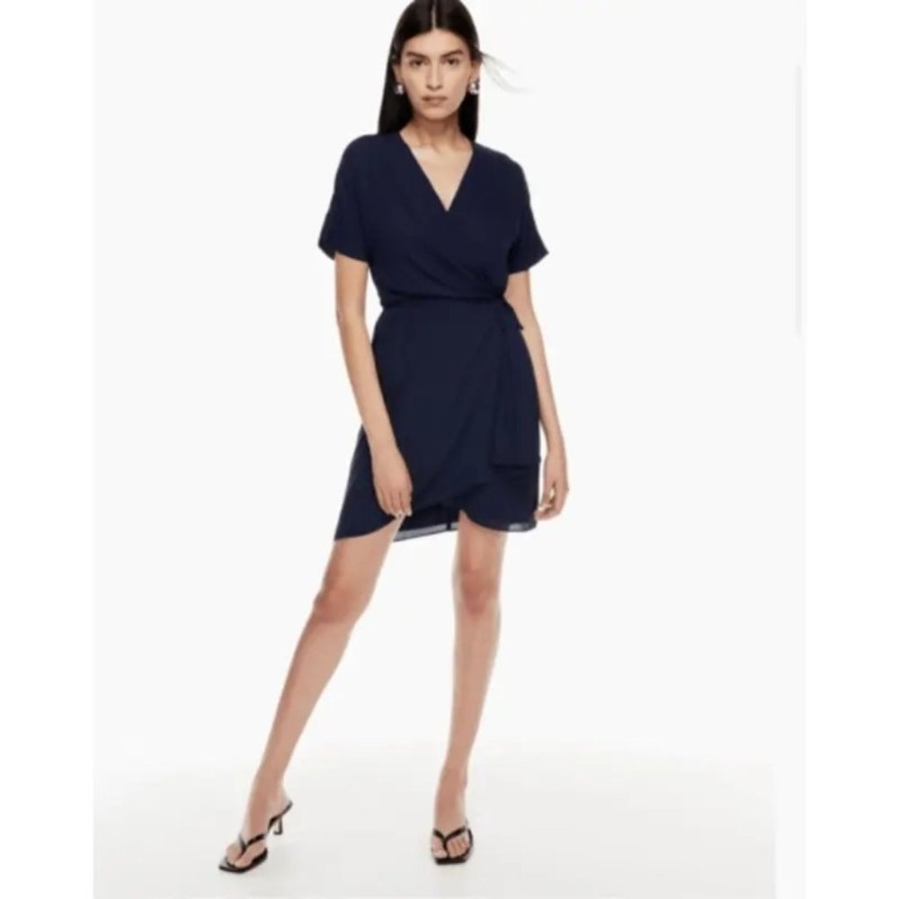 Aritzia Babaton Wallace Wrap Dress M Surplice V-Neck Waist Tie‎ Navy sz M